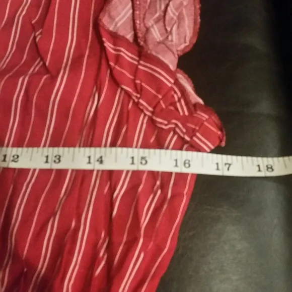 Wrap front Ruffle Sleeve jumpsuit - Picture 8 of 9